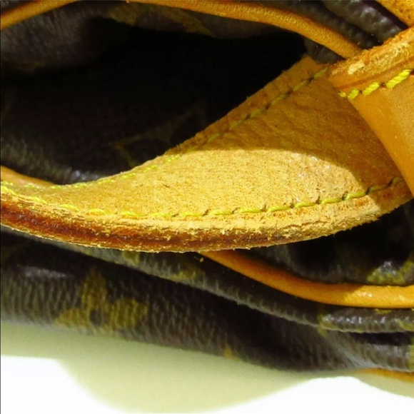 💯LARGE DISCONTINUED CROSSBODY LOUIS VUITTON - Picture 13 of 14